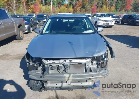 2022 Subaru Legacy Premium z USA, uszkodzony, nr VIN 4S3BWAD69N3023925